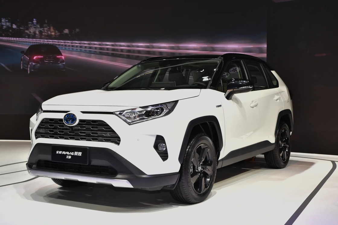 コンパクト RAV4 トヨタ  benzin SUV 2.0L 2.5L エンジン FWD AWD 5 シート