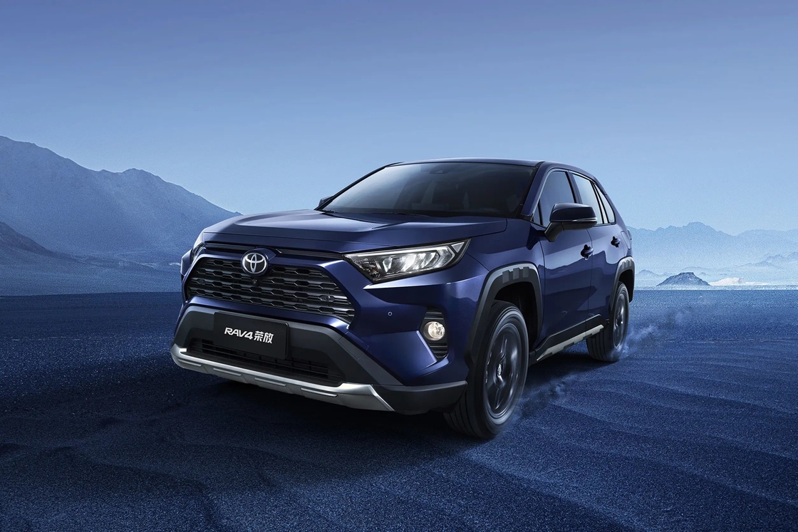 コンパクト RAV4 トヨタ  benzin SUV 2.0L 2.5L エンジン FWD AWD 5 シート