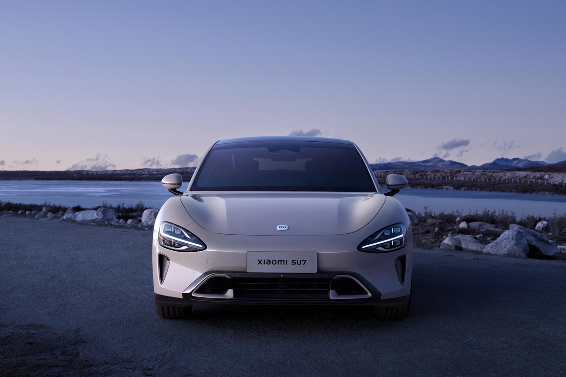XIAOMI SU7 セダン AWD オールホイールドライブ 電動SUV 800km 101kWh PS 495kw/838nm R19