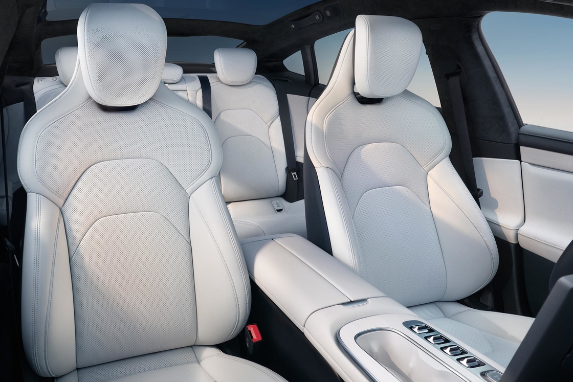 XIAOMI SU7 セダン AWD オールホイールドライブ 電動SUV 800km 101kWh PS 495kw/838nm R19