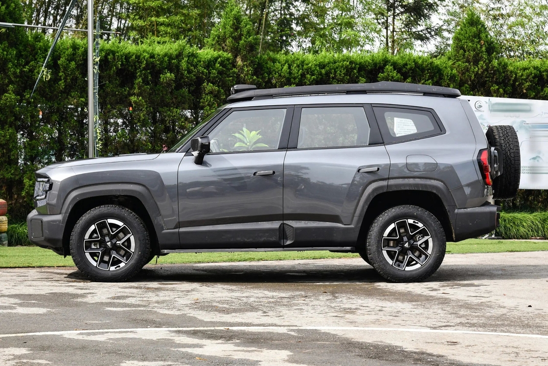 チャンガン電動車 ディープブルー シェンラン G318 4輪 SUV 電動ハイブリッド燃料 4WDオフロード