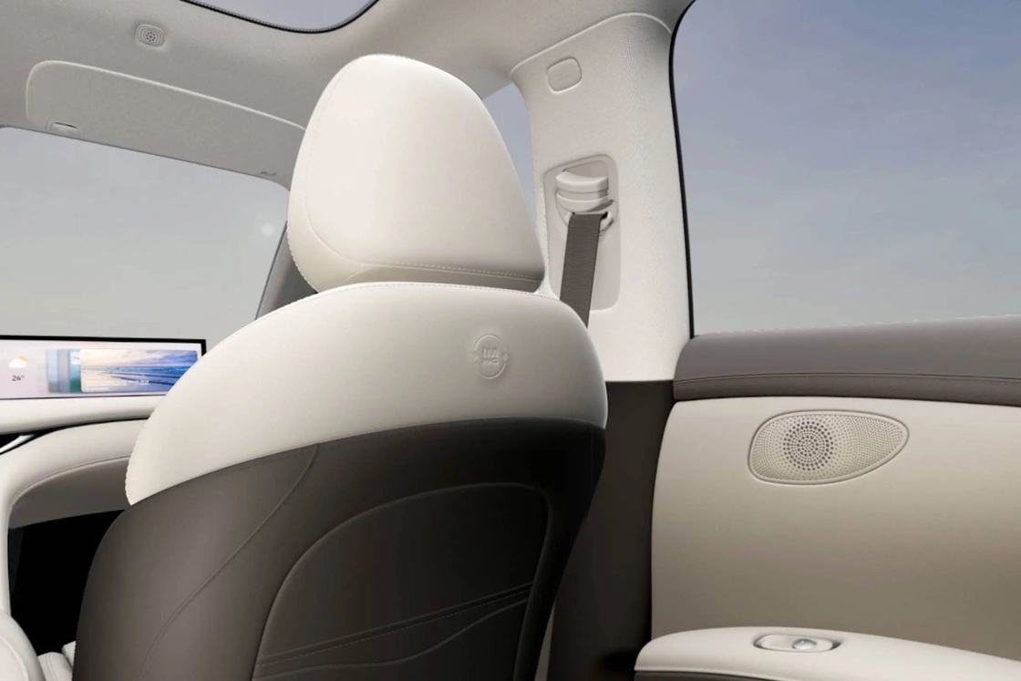 5人座IM 電動車 全車駆動 Zhiji LS6 中型・大型SUV