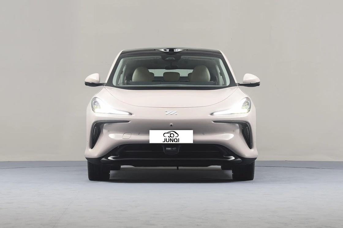Zhiji LS6 左駆動 電気自動車 セダン Zhiji S フラグシップモデル