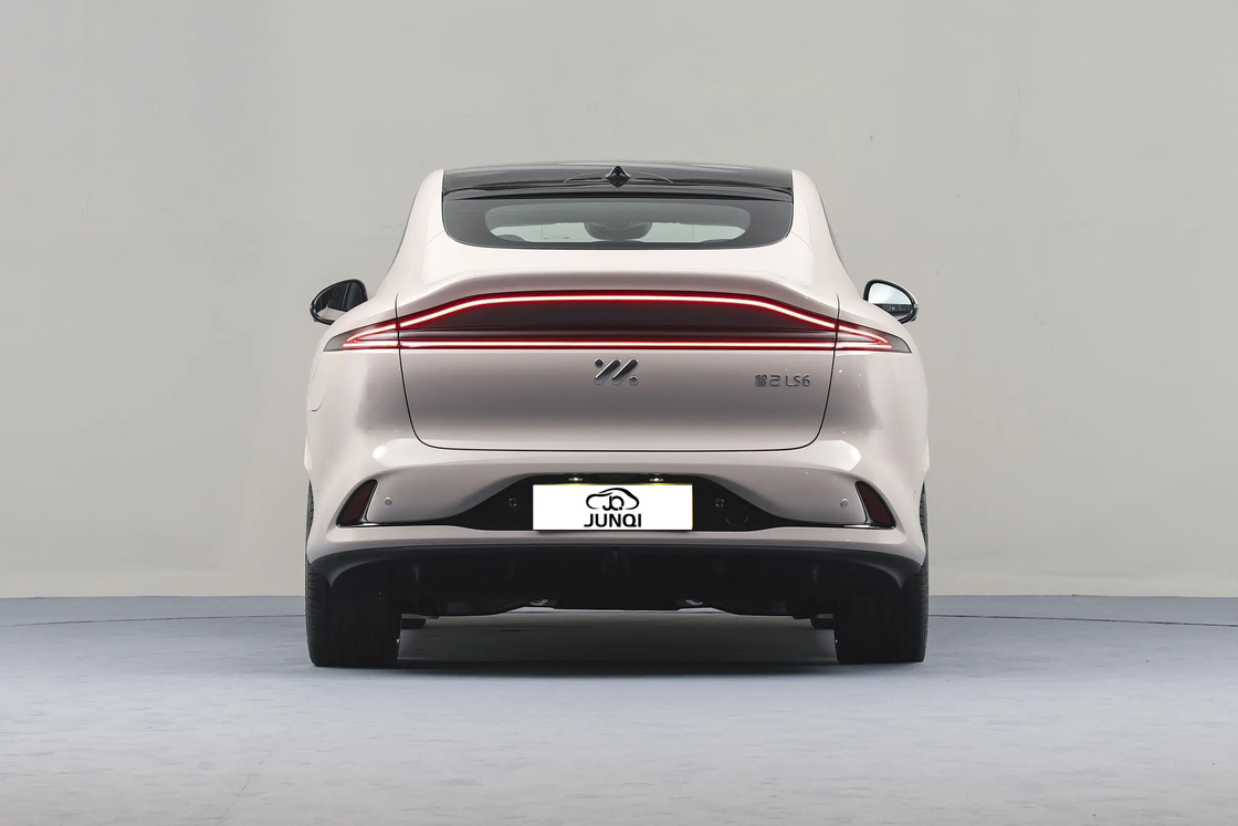 Zhiji LS6 IM 電動車 4 ドア 5 シート SUV 760km ロングレンジ 新エネルギー電動車
