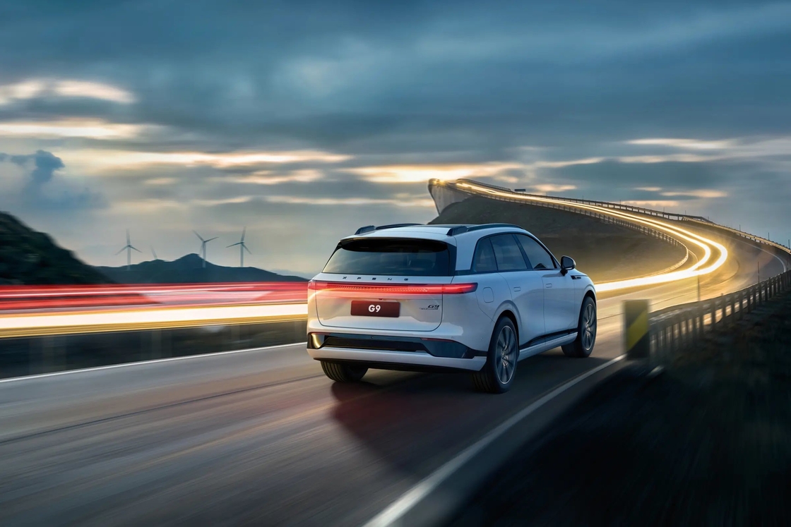 Xpeng G9 最先端の電気SUV 15.6インチタッチスクリーン 12.3インチインストラム・クラスター