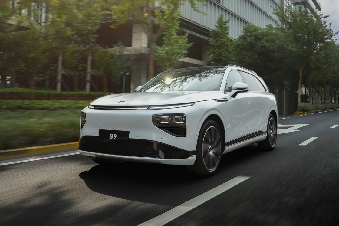 Xpeng G9 純電気SUV 中型から大型 5ドア 5人座 独特デザイン Xiaopeng Electric Car