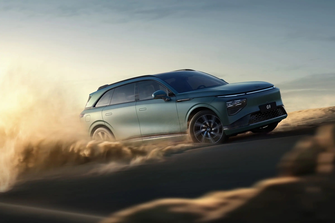 Xpeng G9 SUV 純電動 中型から大型 5ドア 5人座電動クロスオーバー Xiaopeng 電動車
