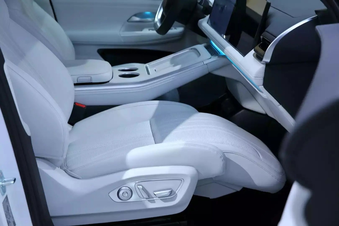 中型から大型 シアオペン電気自動車 5ドア 5人座 Xpeng G9 純電気SUV