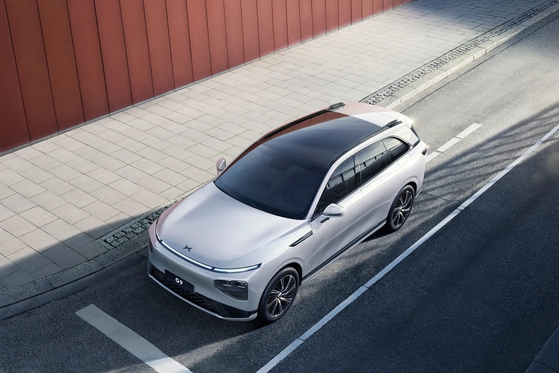 Xpeng G9 SUV 純電動 中型から大型 5ドア 5人座電動クロスオーバー Xiaopeng 電動車