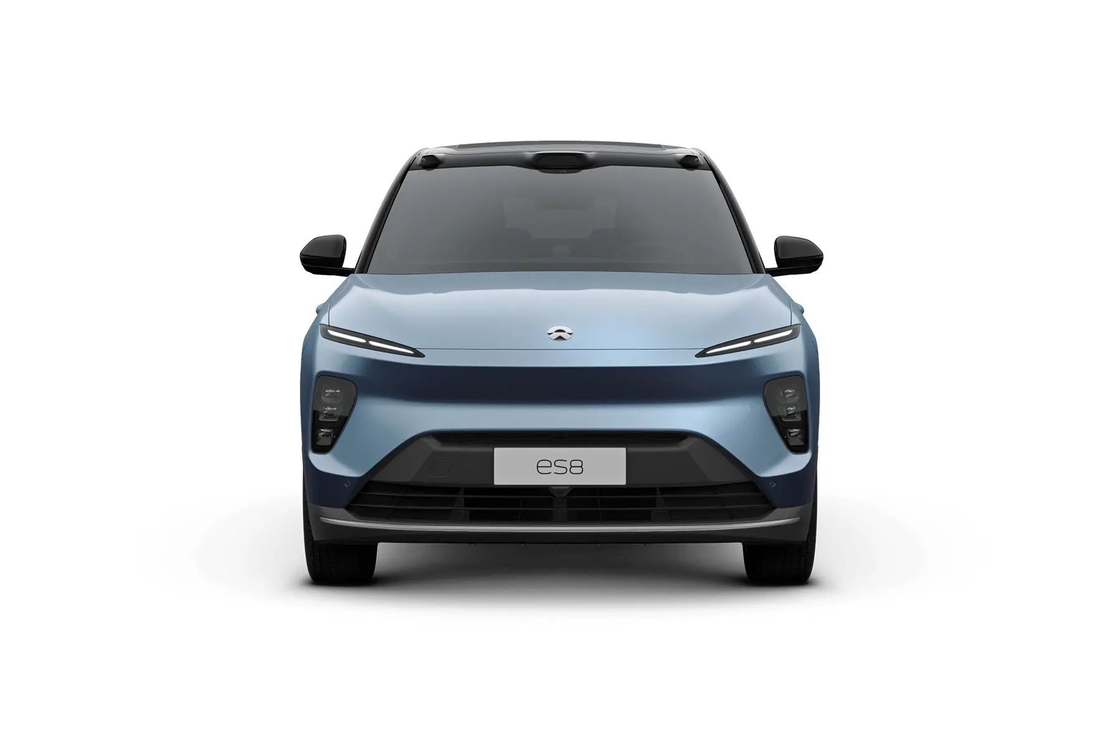 デュアルモーター NIO ES8 電動SUV ブラッドフロントグリルと特徴的なLEDヘッドライト