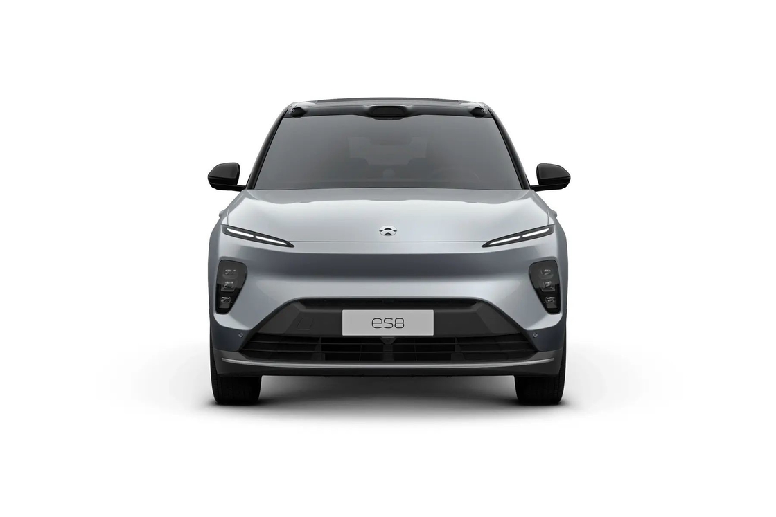 デュアルモーター NIO ES8 電動SUV ブラッドフロントグリルと特徴的なLEDヘッドライト