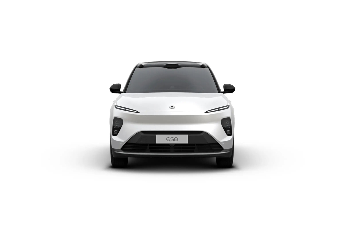 デュアルモーター NIO ES8 電動SUV ブラッドフロントグリルと特徴的なLEDヘッドライト