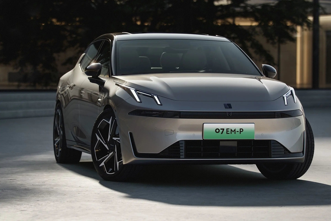 ミッドサイズ 126km Lynk & Co 電動車 長バッテリー寿命 Lynk Co 07 2024 モデル Em-P