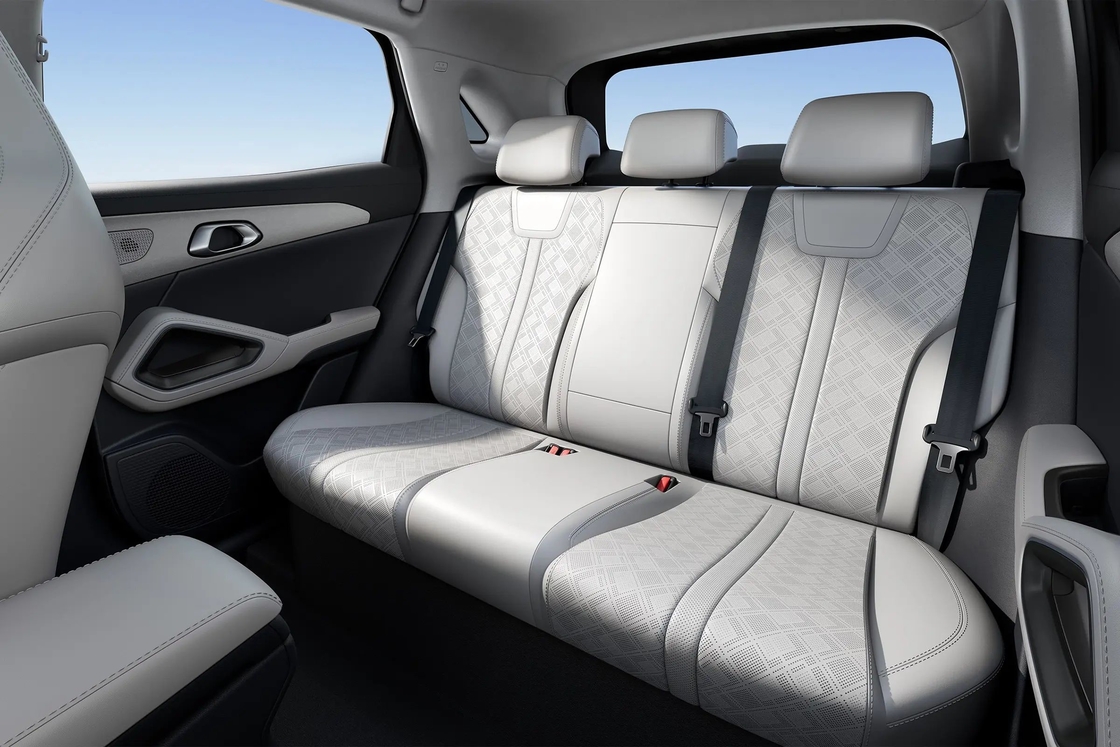 BYD Yuan UP 現代の都市移動のための変形型電気サブコンパクトクロスオーバー