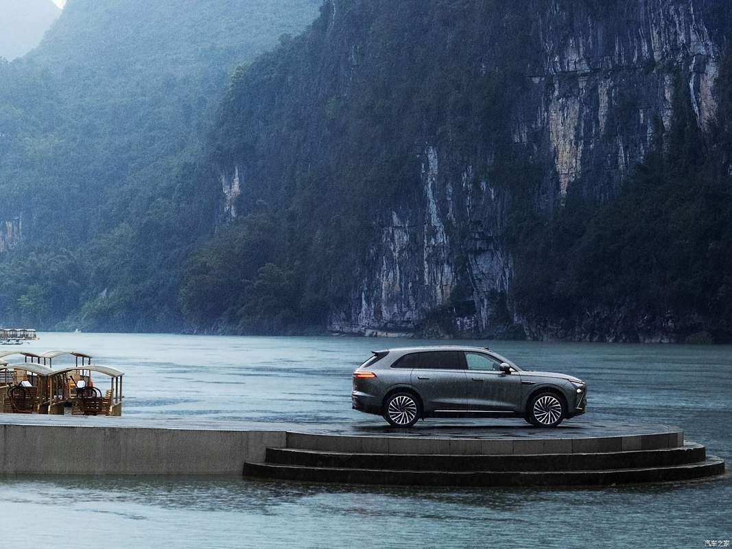 デュアルモーターパワートレイン 電気自動車SUV Chery EXEED ET