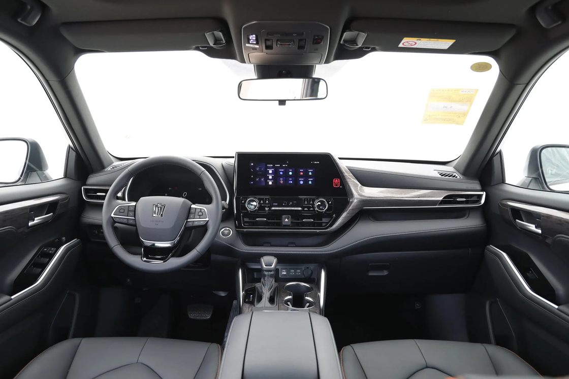 トヨタ・クラウン・ランド・リリース ルファング 電動車 全輪駆動 EV 155mph 最大速さ