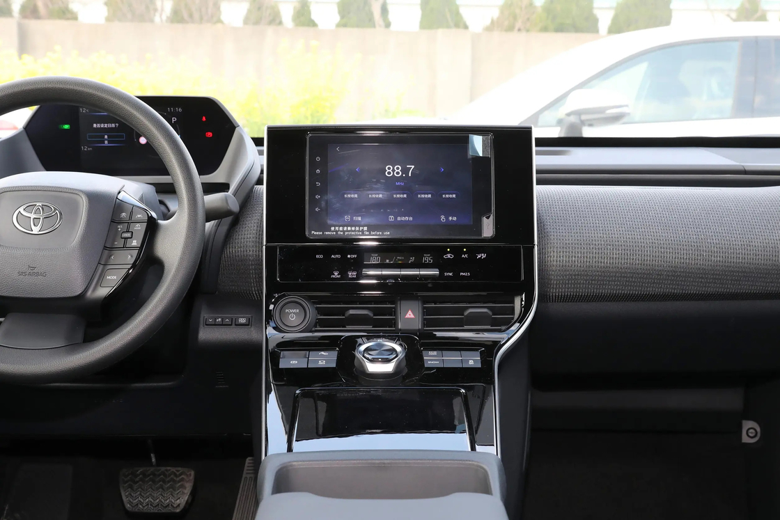 250マイル範囲 トヨタ SUV 電動車 5座 純電動 トヨタ Bz 4X 車