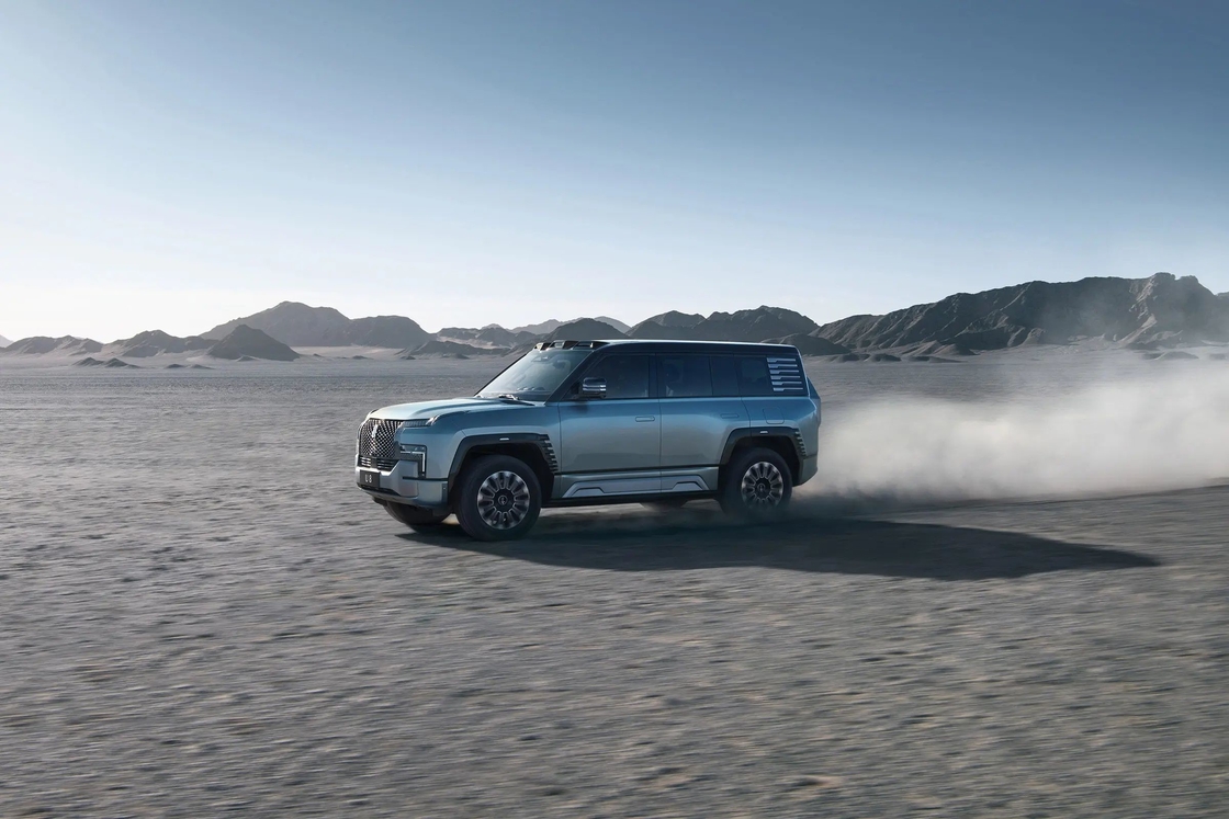 160km/h 最大速さ BYD 電動車 ヤンワン U8 電動SUV 5ドア5シート