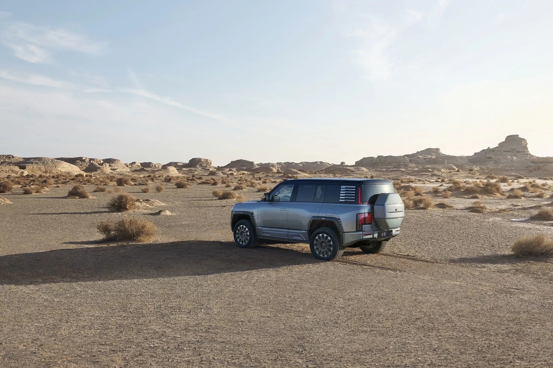 新型オフロードジープ エレクトリックSUV 4X4 車両 BYD ヤンバンU8 向上型車