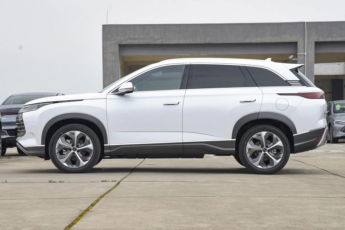 新エネルギー BYD 電動車 BYD フリゲート 07 Dm-I EV 自動車 SUV 車