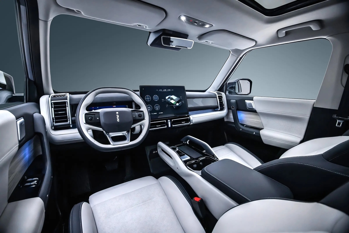 イカール 03 チェリー 電動車 5 ドア 5 席 SUV 急速充電 0.5 時間
