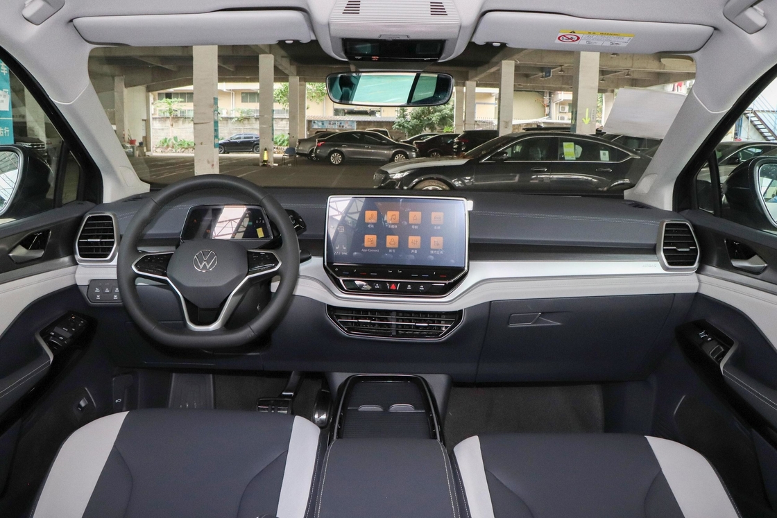 フォルクスワーゲン ID6 電動SUV 7人座 快適さと空間のために