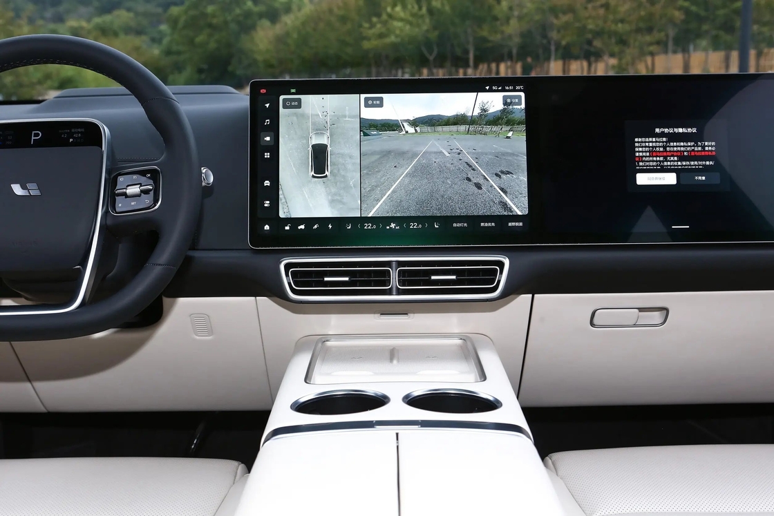 リキヤング L8 ファミリーサイズの電動車 400km 耐久性のある異なる輪輪