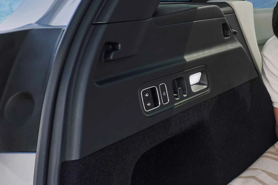 400km 走行距離 180km/h リキヤング L7 電動車 中型・大型SUV