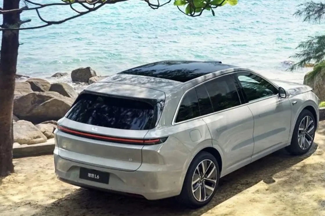 1.5Tの範囲延長機と1390kmの範囲を備えた 高性能SUV