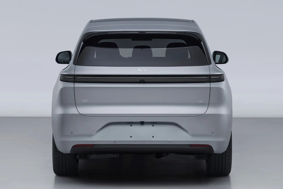 充電時間8時間 電気自動車400km 中型・大型SUV 自動車L6