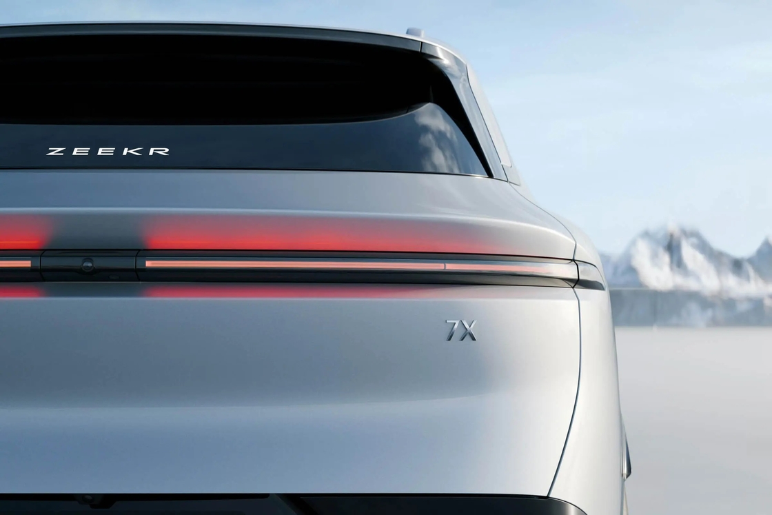 ゼークル7X 2025 2WD 75kwh RWD 4ドア 5人乗り 新型電気SUV 車 成人のための純電気車