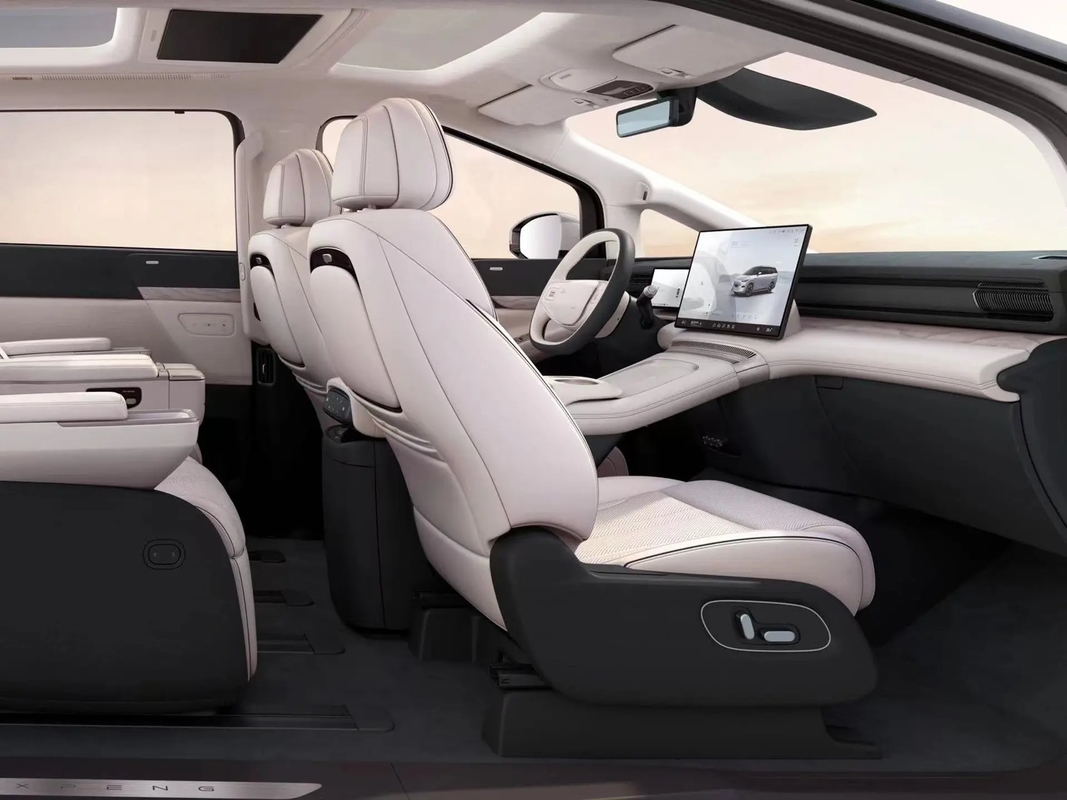 今日購入 - 工場価格 純電気 702KM 範囲 MPV Xpeng X9 車 中古電気自動車
