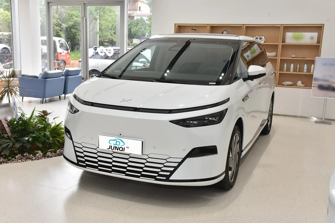 2024 Xpeng X9 MPV 純電動 320PS 超長距離 702 AWD 640km プロマックス