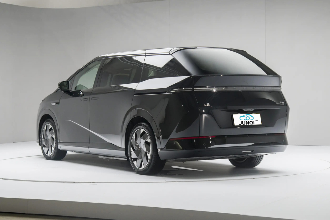 2024 Xpeng X9 702 Ultra Long Range Pro / Max Edition EV 7人乗りのMPV 320hpの新車FWD ユーロVI Xpeng X9 中国から