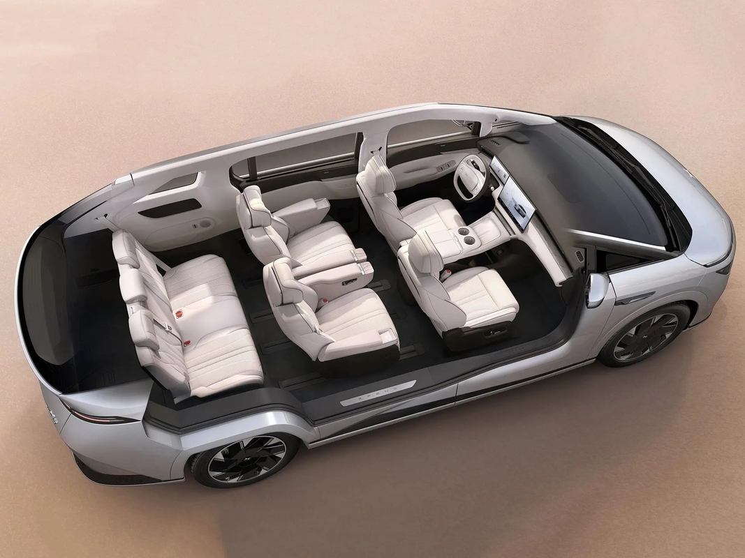 2024 Xpeng X9 702 Ultra Long Range Pro / Max Edition EV 7人乗りのMPV 320hpの新車FWD ユーロVI Xpeng X9 中国から