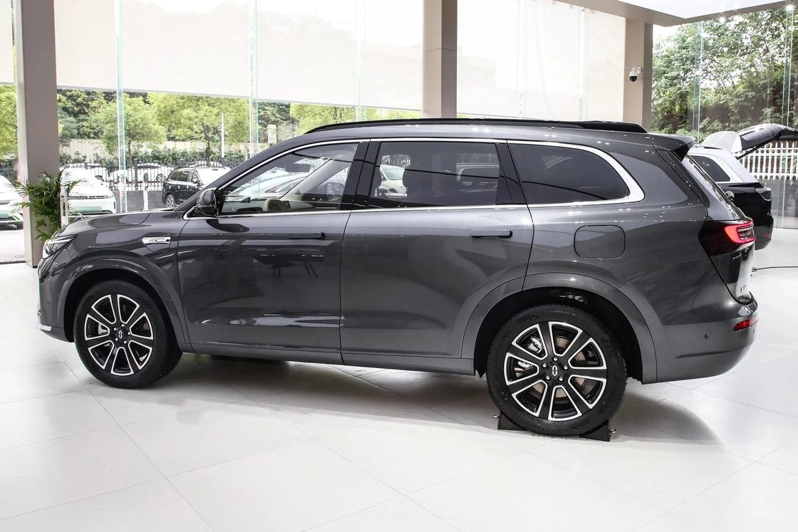 AITO M7 新型 新エネルギー車両 5ドア6人乗りSUV 双エンジンの四輪駆動 中国EVカー