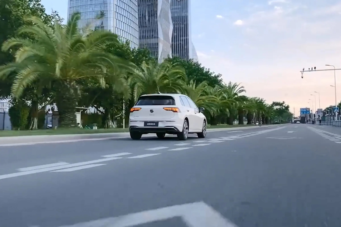 VWゴルフ 2024 280t Si DSG PRO エンジョイメント版 中古車 左手駆動 LEDカメラ 電動セダン レザーターボ ダークゴルフ 4 多機能Acc 2023 車