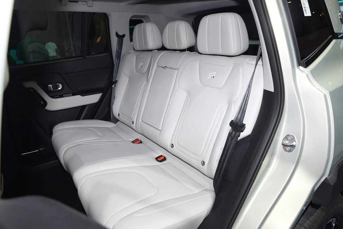 2024 Jetour T1 シャンハイ 1.5TD DHT Xiang Shan Edition 204hp FWDのハイブリッドPHEV 新エネルギー シャンハイ T1 中国から