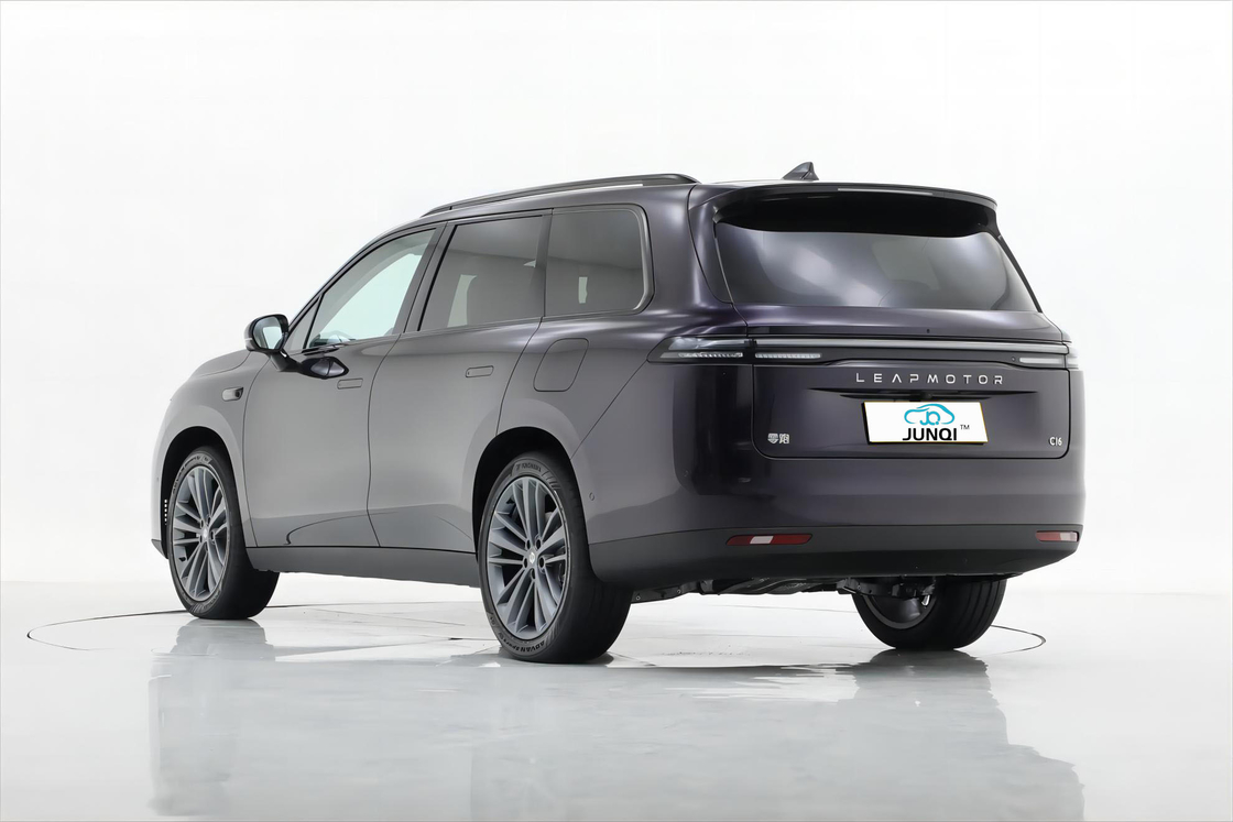 2024 Leapmotor C16: 200kWのパワー,5ドア,6人座,400kmの範囲を拡張した先進電気SUV