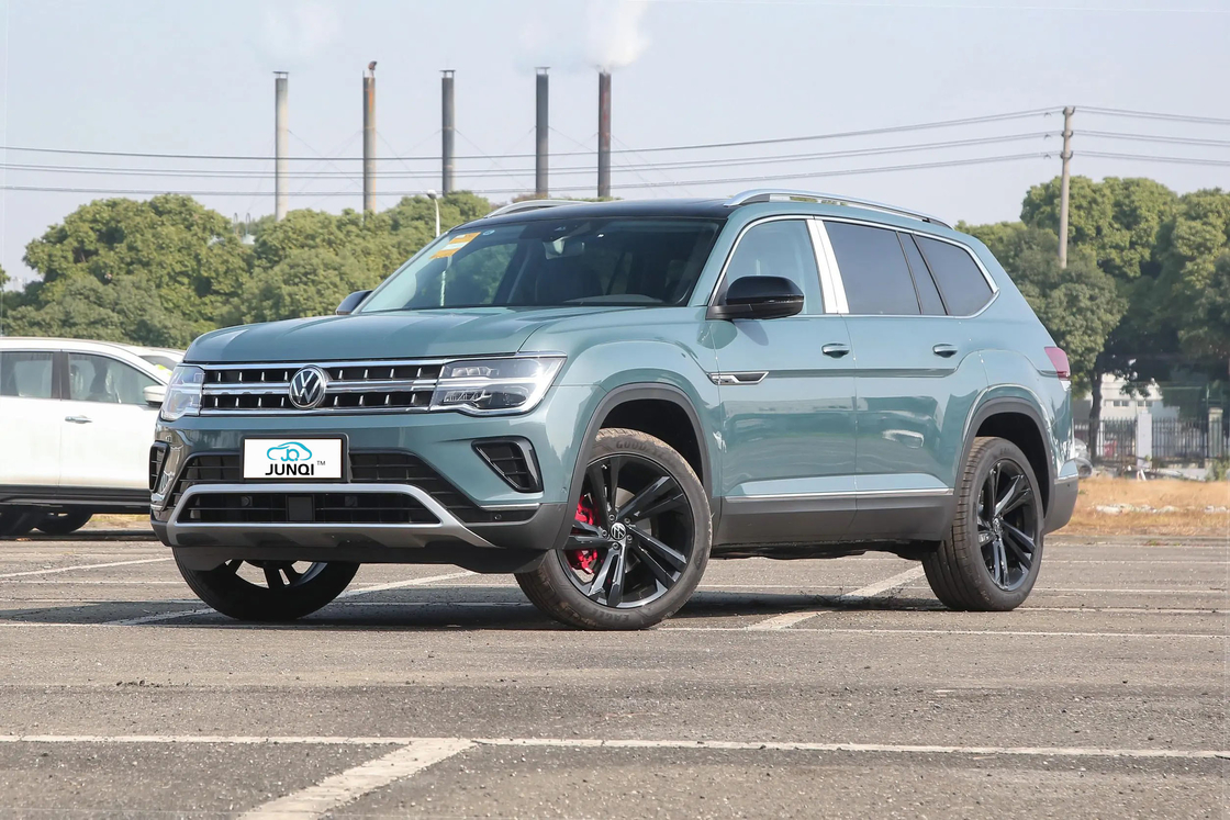 中国 中古車 フォルクスワーゲン・トゥーロン 2.5T-A/MT-530 4WD フラグシップ版 7人座大型スペースSUV