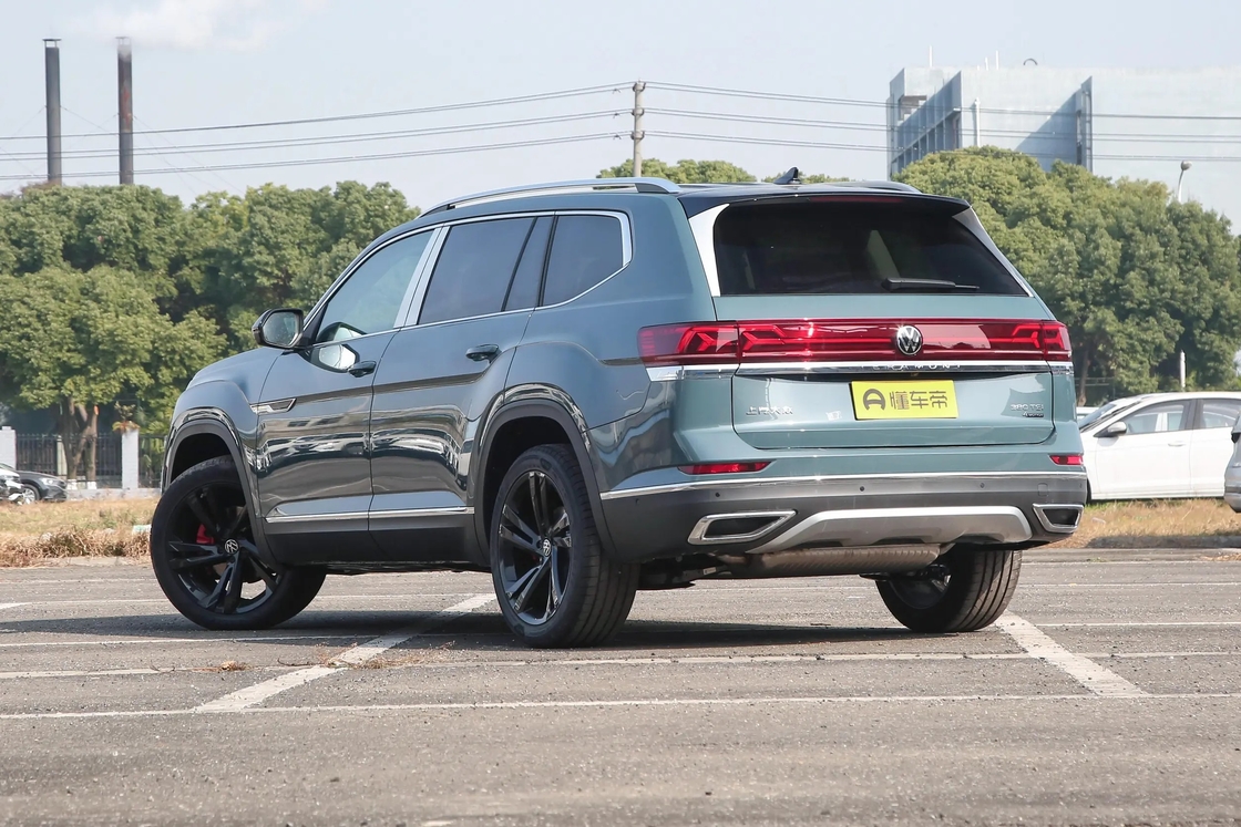 フォルクスワーゲン・トゥーロン 2.5T-A/MT-530 4WD フラグシップ版 7人座大型スペースSUV