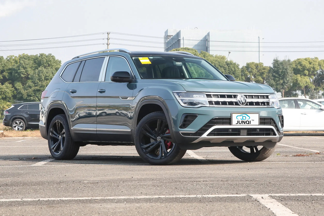 フォルクスワーゲン・トゥーロン 2.5T-A/MT-530 4WD フラグシップ版 7人座大型スペースSUV